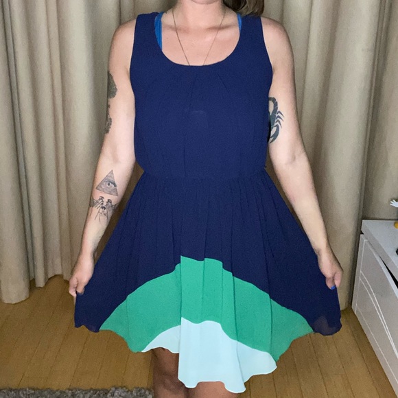 DRESS - Picture 2 of 3